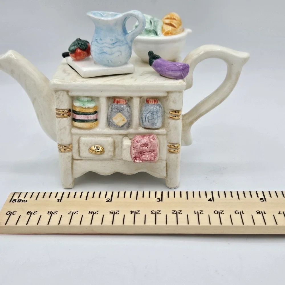 Delton Tiny Teapot Collectible Miniature‎ Porcelain Kitchen Island Vintage